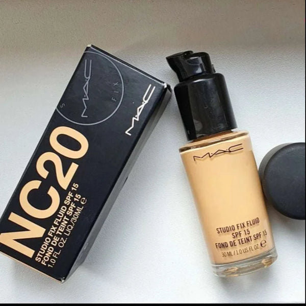  MAC Studio Fix NC20 matte finish foundation with SPF 15