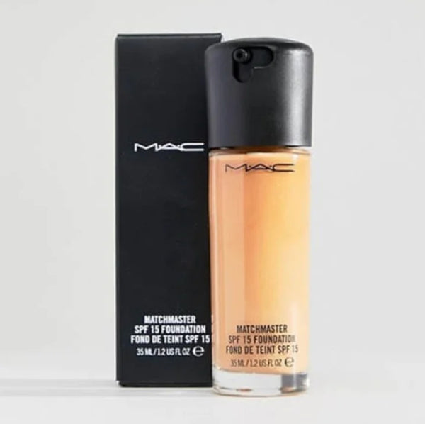 MAC MatchMaster NC20 foundation with SPF 15 for light skin tone